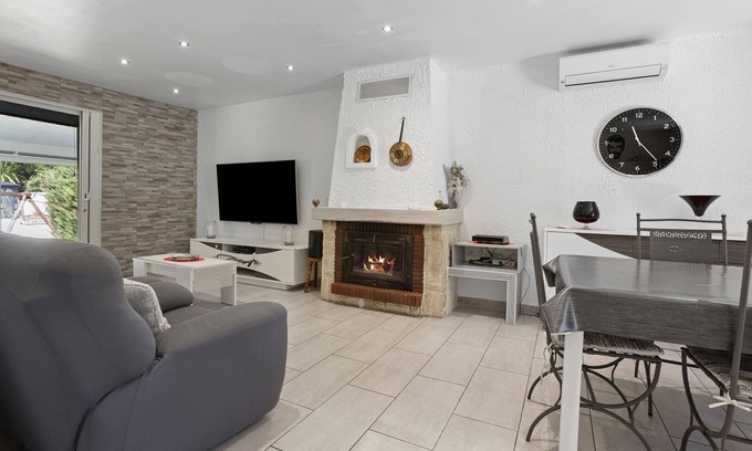 Vidauban Villa | Villa 'Hacienda' with Private Pool, Wi-Fi and Air Conditioning
