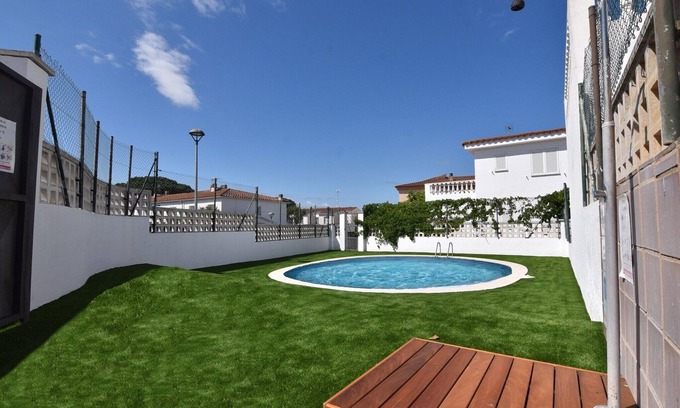 L'Escala Villa | Villa in L’Escala near Riells Beach