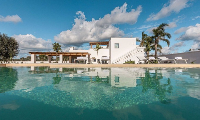 Ostuni Villa | Villa in Ostuni with 6 bedrooms sleeps 12