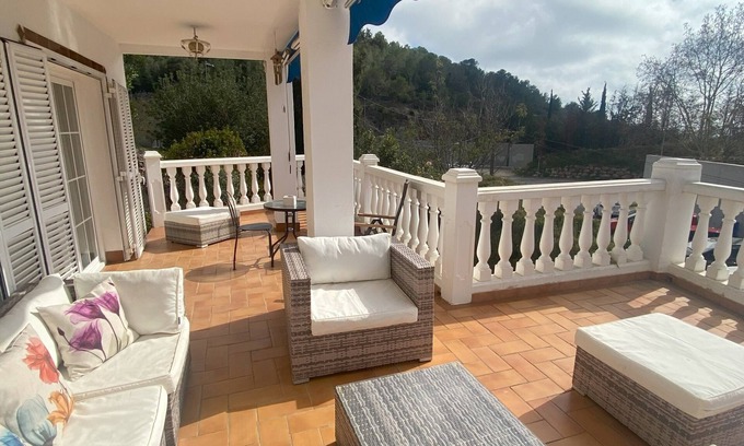 Quint Mar Ski Chalet | Villa in Sitges with private pool. Ideal for families.