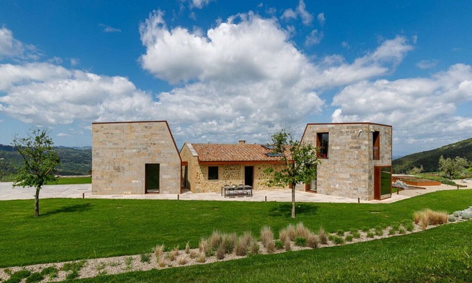 Volterra Villa | Villa in Tuscany with Infinity Pool & Volterra Views