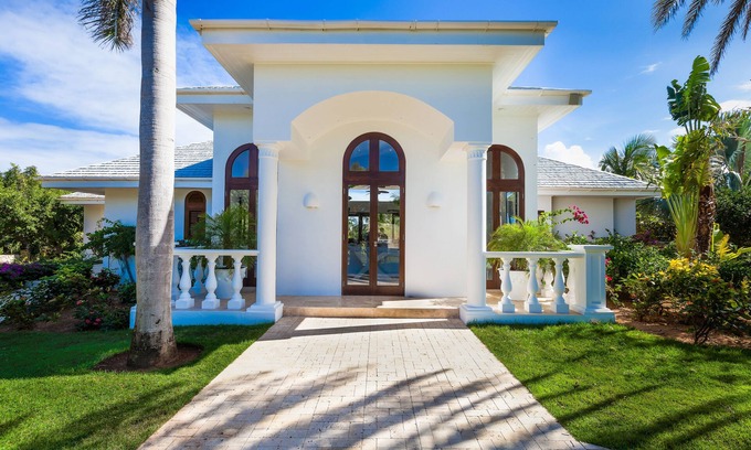 South Hill Villa | Villa Indigo by Fantasia Villas