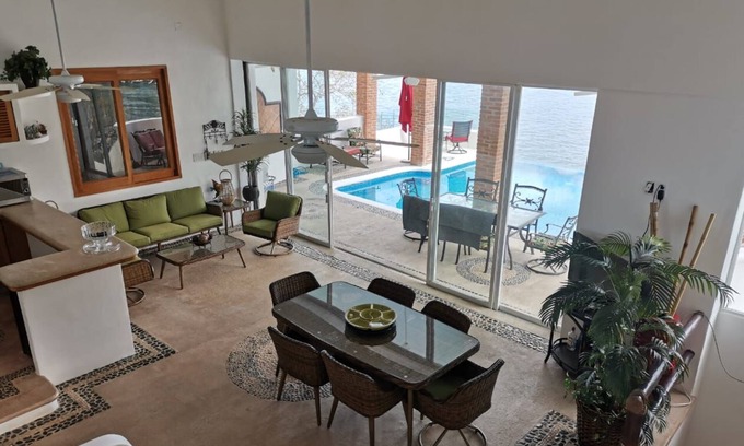 Boca de Tomatlan House | Villa la lancha on the beach