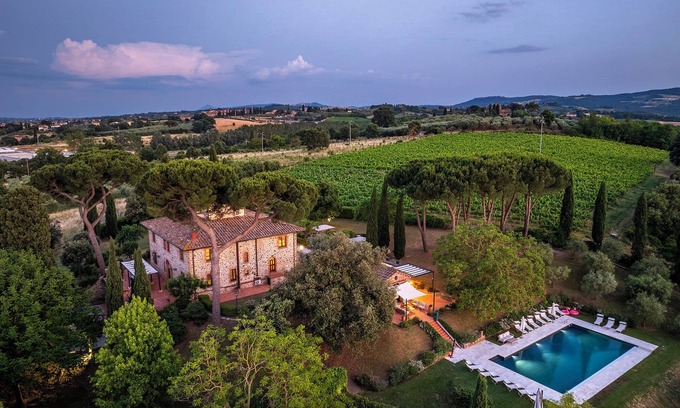 Santarello Villa | Villa la Monarca 16, Emma Villas