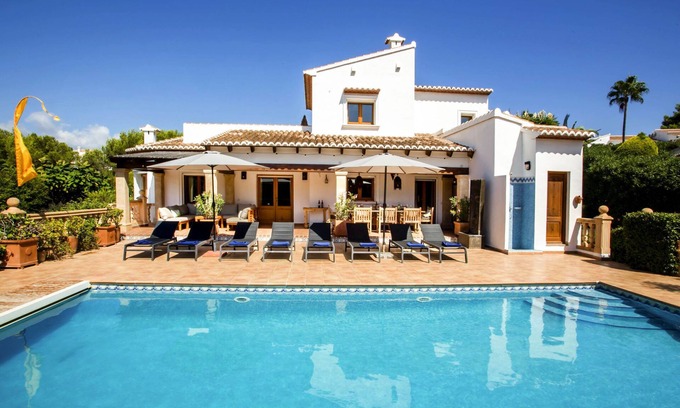 Media Luna House | Villa Lantana by Interhome