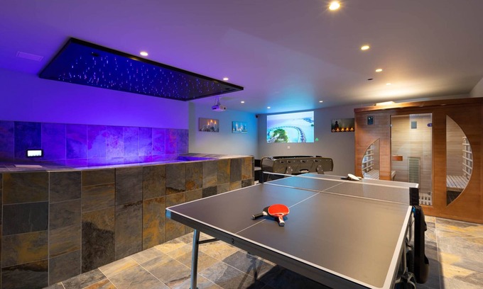 Ittenheim House | Villa Lion | Private SPA, Jacuzzi/Heated Pool