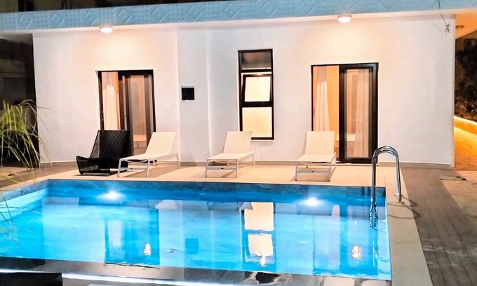 Nea Chora Villa | Villa 'Luxsuites' with Wi-Fi and Air Conditioning
