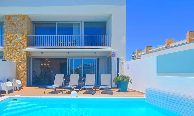 Correeira Villa | Villa Luz with private heatable pool in Albufeira