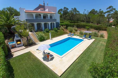 Lagoa e Carvoeiro Villa | Villa Machado by Villa Plus