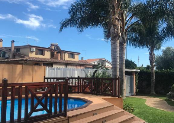 Ladispoli Villa | Villa nevada -20 min da Roma