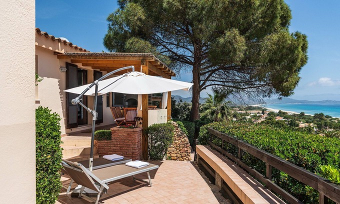 Costa Rei Villa | Villa 'Nido 2' with Sea View, Wi-Fi and Air Conditioning
