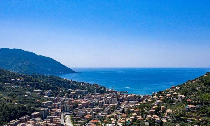 Recco Villa | Villa Pia in Recco with 20 beds and swimming pool