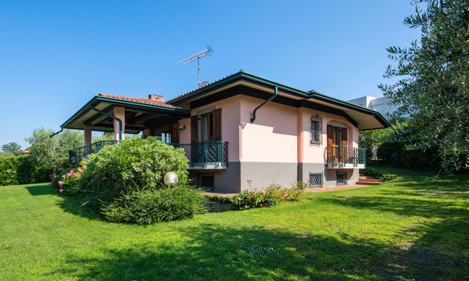 Portese Villa | Villa "Portese" with a Rustic Touch and Near Lake Garda