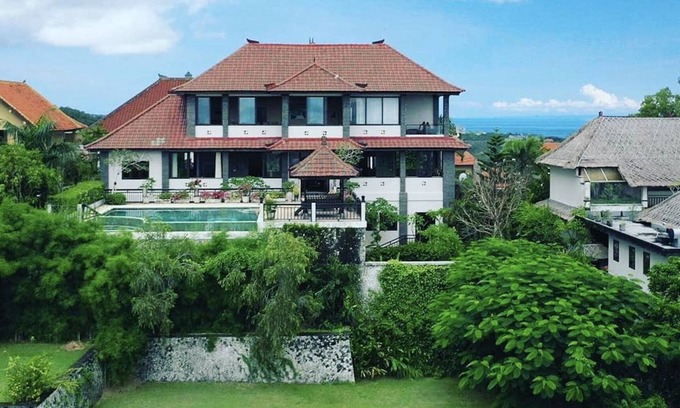 Bukit Villa | Villa Rama Rama – A Huge Private Hilltop Spa Retreat with Stunning Views