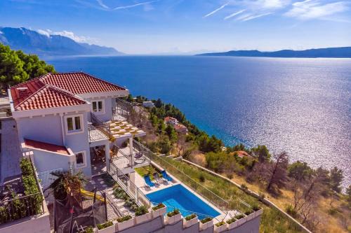 Mimice Villa | Villa S&A with heated private pool, 3 bedrooms, 3 bathrooms, playground