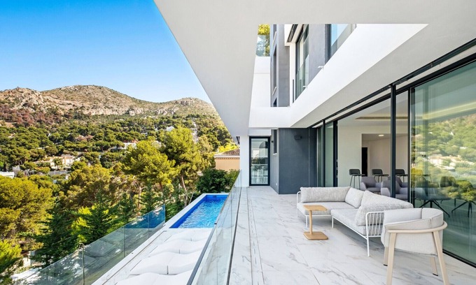 Pinares de San Anton Villa | Villa San Antón with Pool I