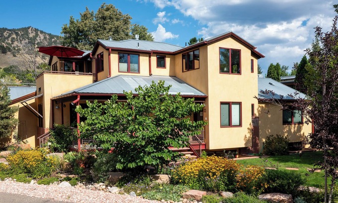 Newlands House | Villa Sanitas in the Heart of Boulder