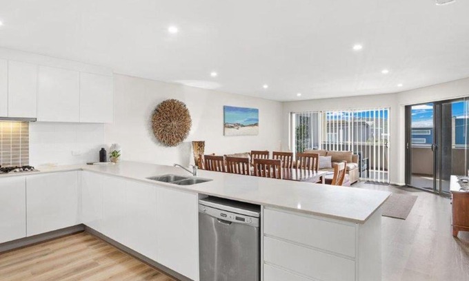 Fingal Bay Apartment | Villa Serene 3, 6-10 Market Street - Surfside Apartments WiFi, water views, Air Con, Pool