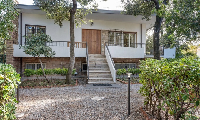 Castagneto Carducci Apartment | Villa Seristori - 15 places with garden, 50 m from the beach
