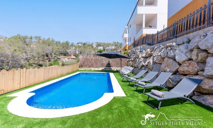 Olivella Villa | Villa Serra - Wonderful 9m x 4m Private Pool, Sunny Terrace Garden