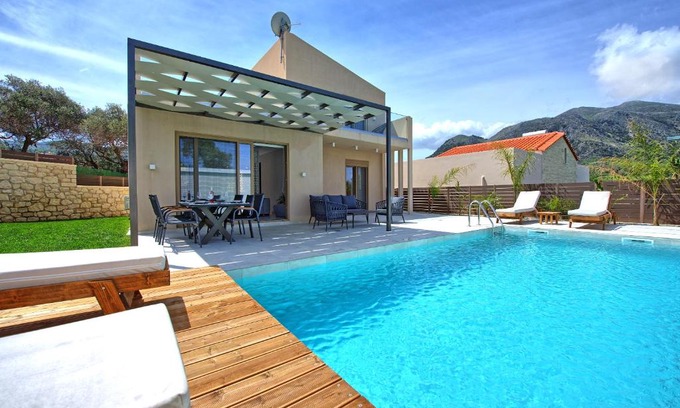 Filaki Villa | Villa Silentium Ionia by PosarelliVillas