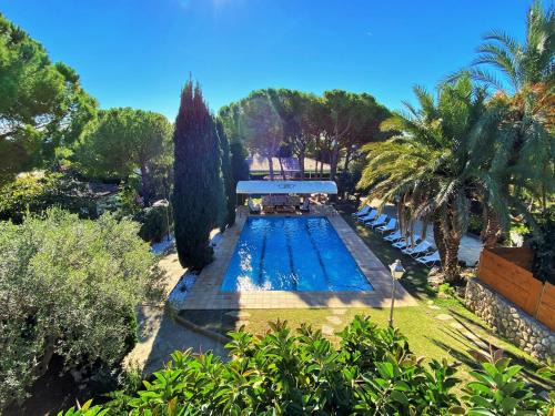 El Vendrell Villa | Villa Sitges El Ranch Amaizing Outdoor Areas Beaches at 5 minutes walk Sitges at 15 min drive AC Pool Jacuzzi & Garden XXL