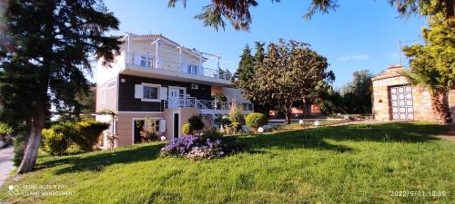 Chalcis Villa | Villa Stilvi II - Α Full of Positive Energy House