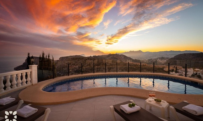 Cumbre del Sol Villa | Villa Sunset Rock by Abahana Villas