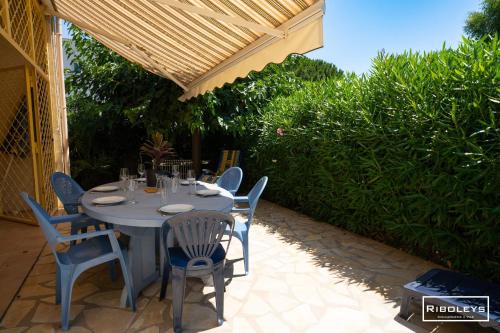Vias Villa | Villa T4 à 450m de la plage avec clim et WIFI