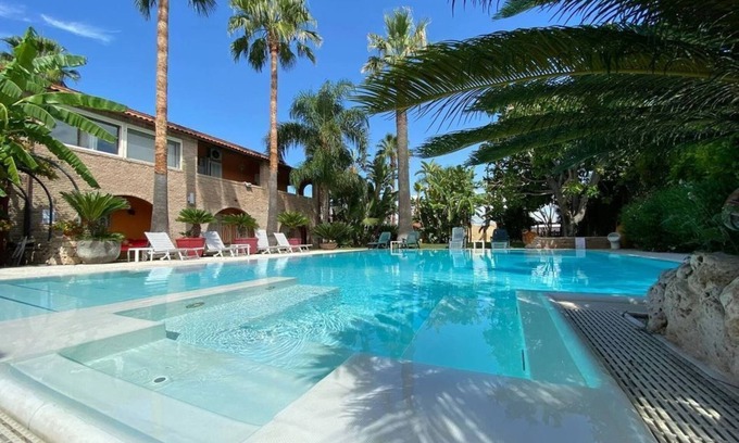 Taranto Villa | Villa Thalissa - Luxury Home with pool and jacuzzi sea view