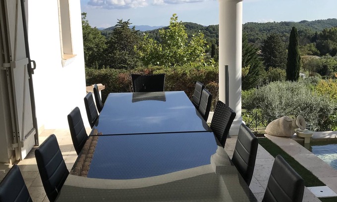 Flayosc Villa | Villa with heated pool and Jacuzzi between the sea and the Gorges du Verdon. PROM 1sem Aug-Sept