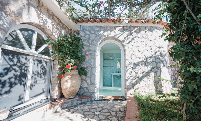 Anacapri Villa | Villa with Pool and 8 Double Bedrooms in Anacapri – by La Canostra Capri