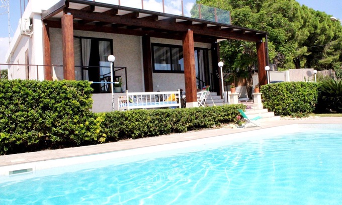 Fontane Bianche Villa | Villa with private pool | 300 m from the beach Fontane Bianche