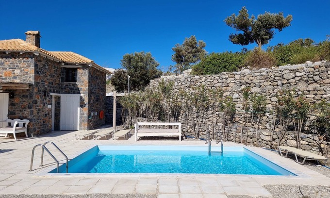 Vizari Villa | Villa with Private Pool - Two Bedrooms