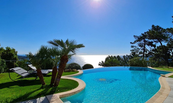 Antheor Villa | Villa with Sea View, Air Conditioning, and Pool