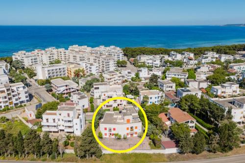 Rivabella Apartment | Villetta Andromeda by BarbarHouse