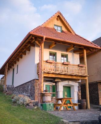 Skalica House | Vinařská búda nad golfem
