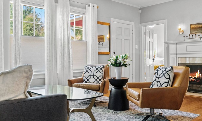 Clarksville House | Vintage Charm in Clarksville Steps from Downtown
