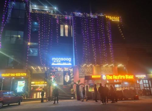Gomti Nagar Hotel | Virasat Shaheed Path Inn