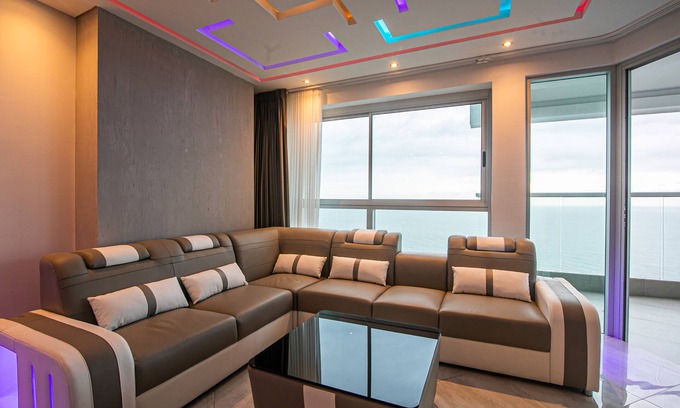 Bocagrande Apartment | VISITORS ALLOWED. Super Modern 3BR Futuristic Illuminato Apt