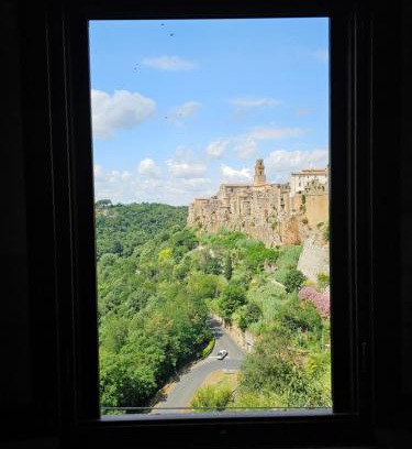 Pitigliano Apartment | Vista panoramica di Pitigliano