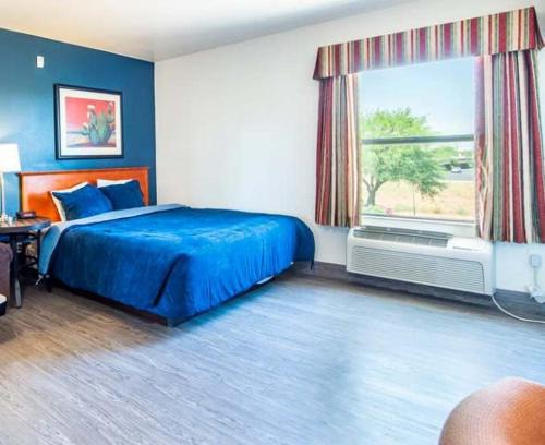 Sierra Vista Apartment | Vistas 107- Modern studio sleeps 3 with style