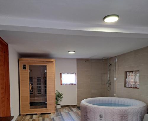 Varazdinske Toplice House | Vita Natura with sauna and jacuzzi