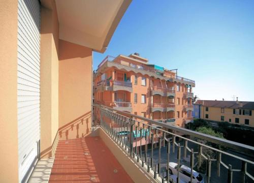 Borghetto Santo Spirito Apartment | Vittorio Veneto 9