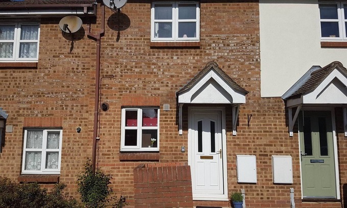 Southampton House | Vokes House, Sleeps 7