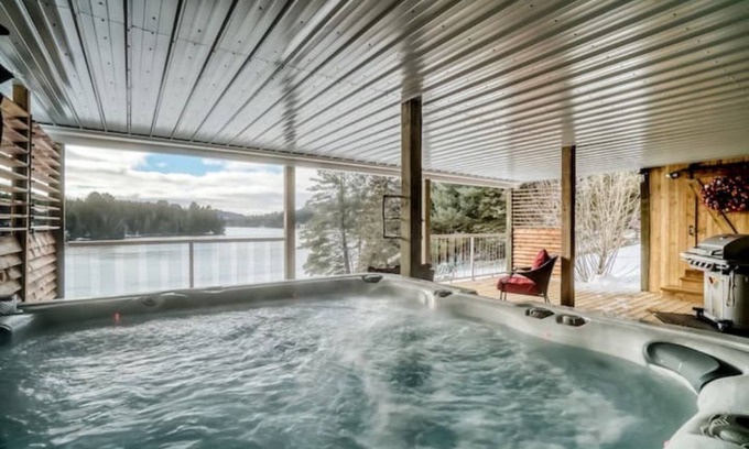 Val-des-Bois Apartment | Vrbo Property