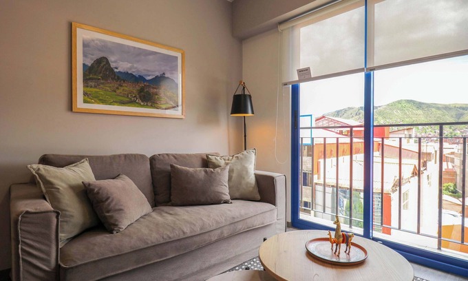 Cusco Historic Center Apartment | w* | Gorgeous 2BR w/Perfect Balcony in Cusco