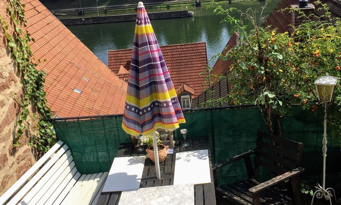 Hirschhorn Apartment | W3. Neckarblick, nature, old town, former supply house of Hirschhorn Castle.