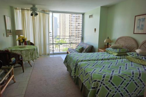 Waikiki Apartment | Waikiki Studio at Ilikai Marina - great apartment by the beach