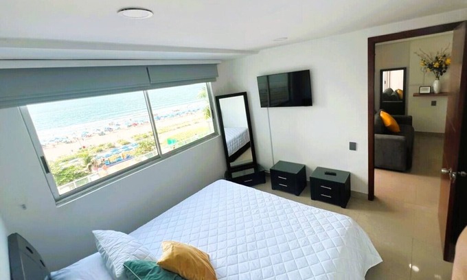 Bocagrande Apartment | Wake up in front of the sea breeze - Bocagrande